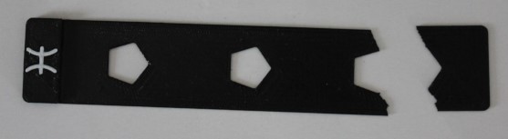 Złamana zakładka z otworami pięciokątnymi